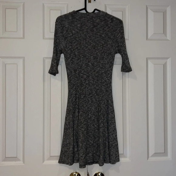 Aiden Y grey ribbed knit mini  dress Sz S - Picture 7 of 11